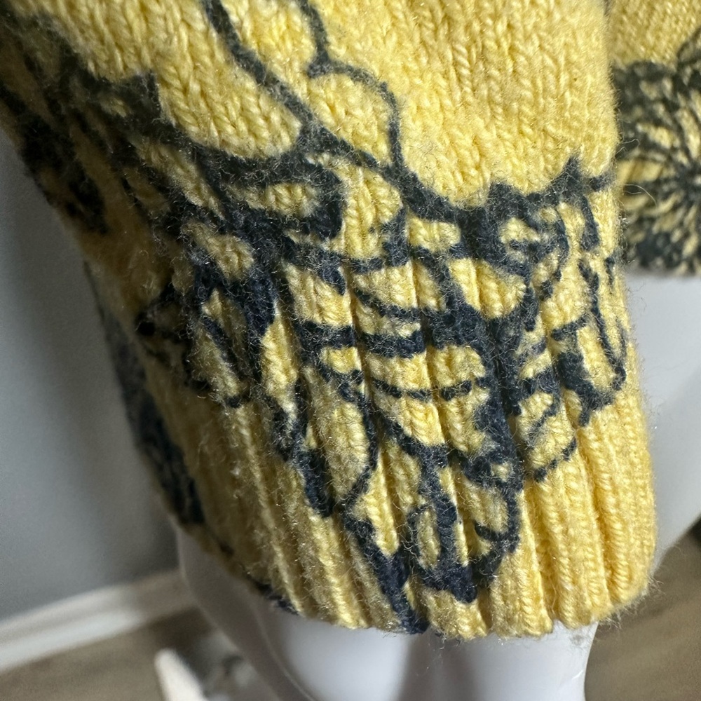 J. Jill Yellow Floral Crew Neck Sweater Soft Butterflies S - Picture 7 of 8